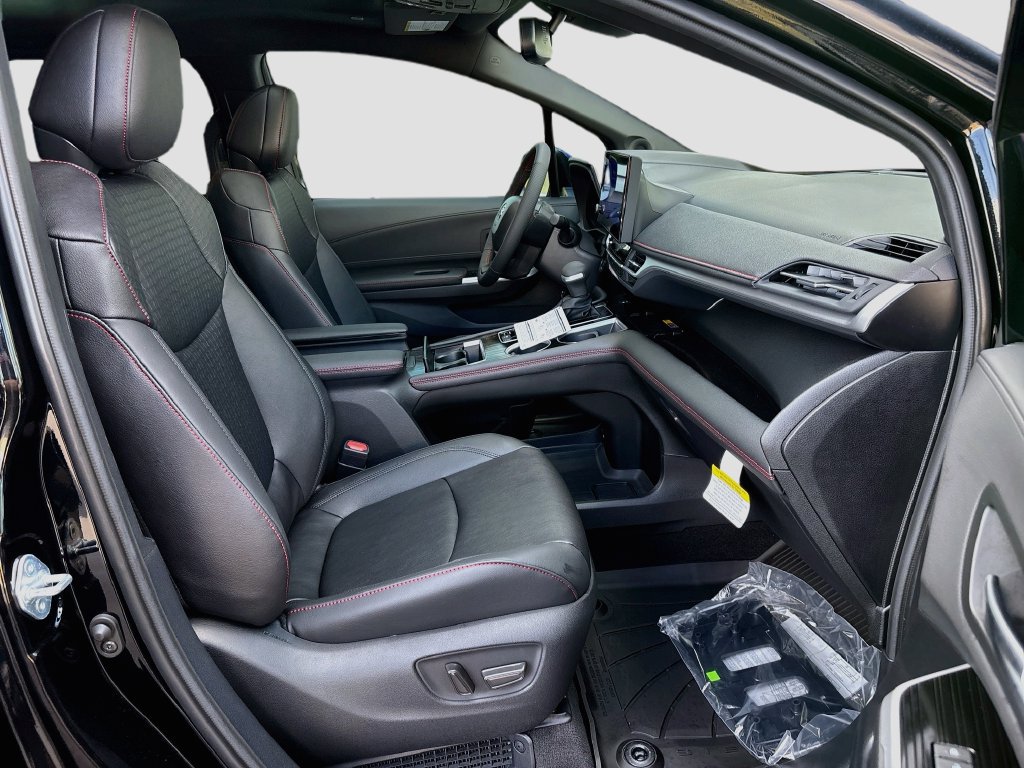 New 2026 Toyota Sienna XSE FWD image 20