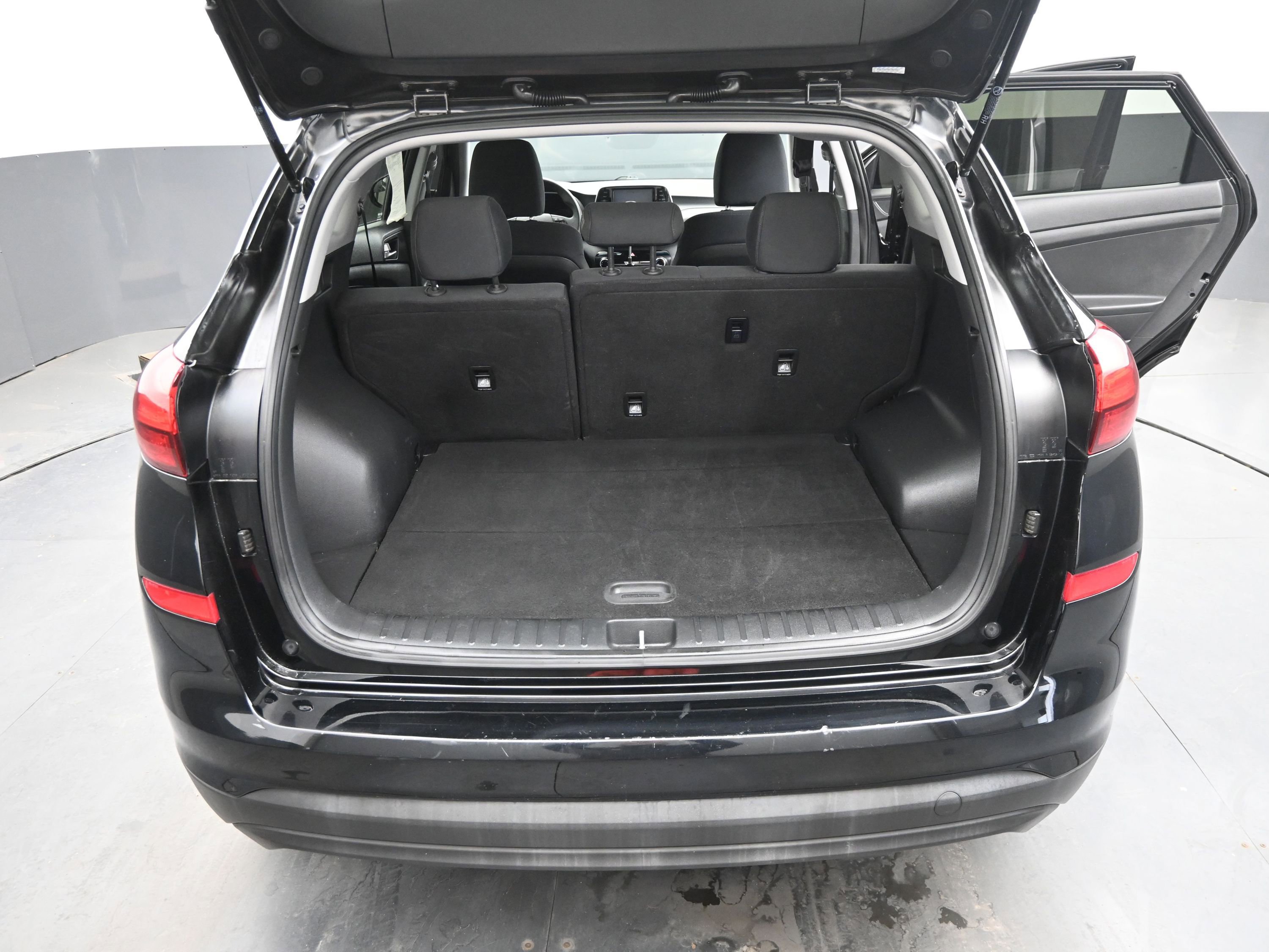 Used 2019 Hyundai Tucson SE image 12