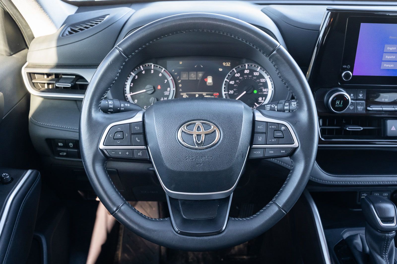 Used 2024 Toyota Highlander LE image 24