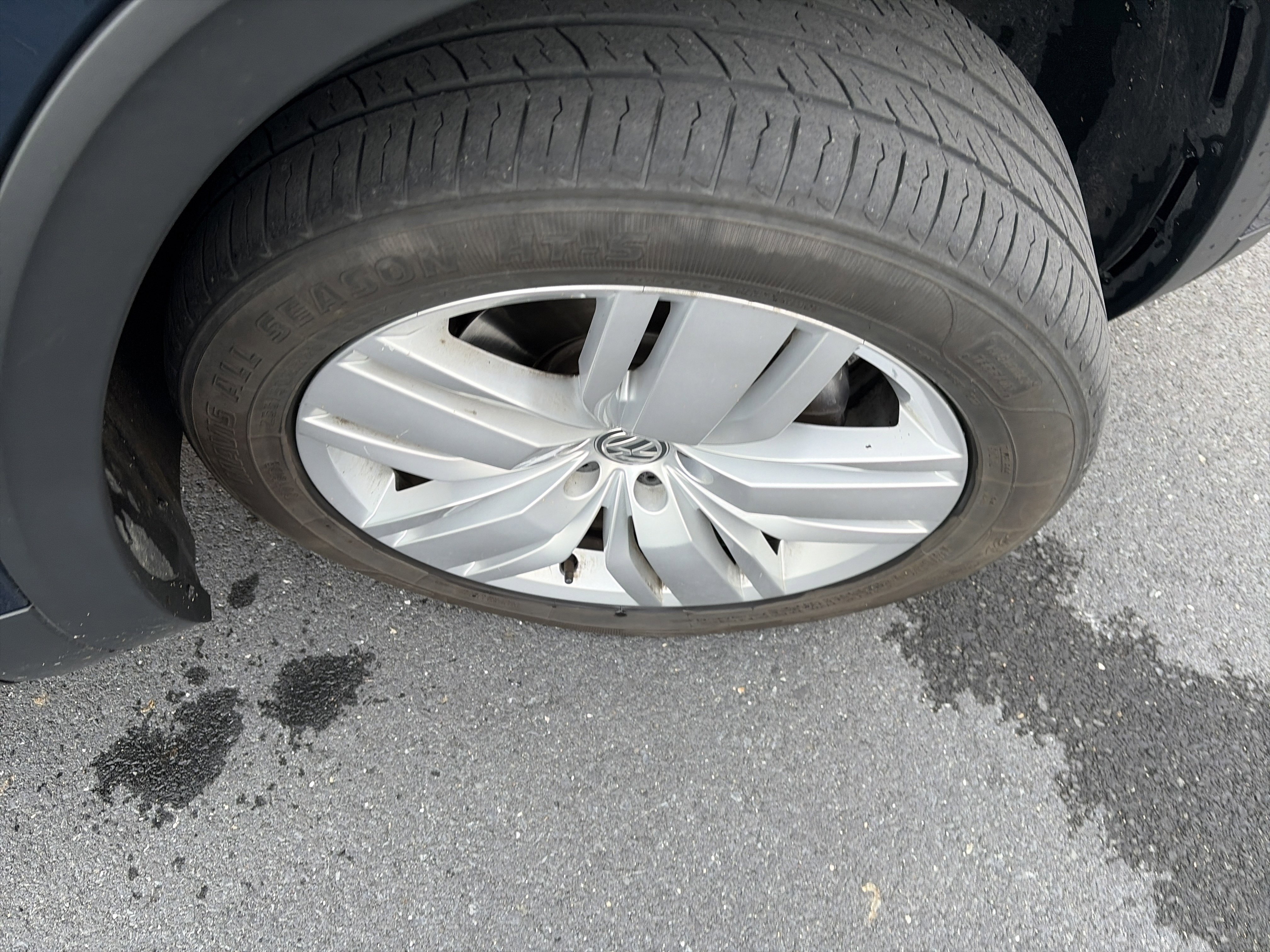 Used 2019 Volkswagen Atlas SEL image 13