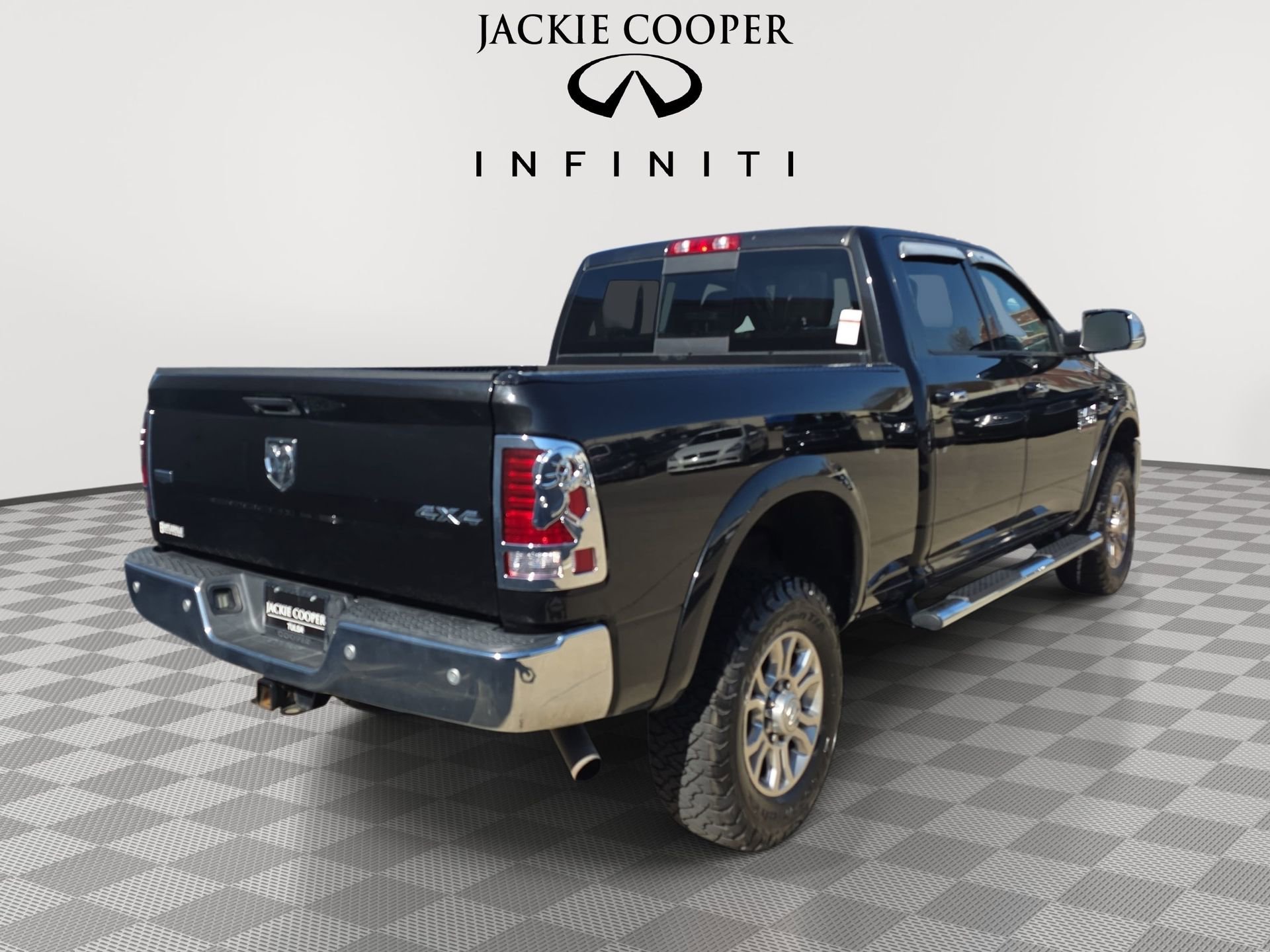 Used 2018 RAM 2500 Laramie w/ Protection Group image 5