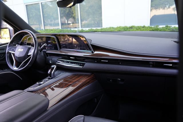 Used 2021 Cadillac Escalade ESV Premium Luxury w/ Performance Package AWD/4WD image 13