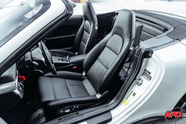 Used 2015 Porsche 911 Carrera 4S AWD/4WD image 4