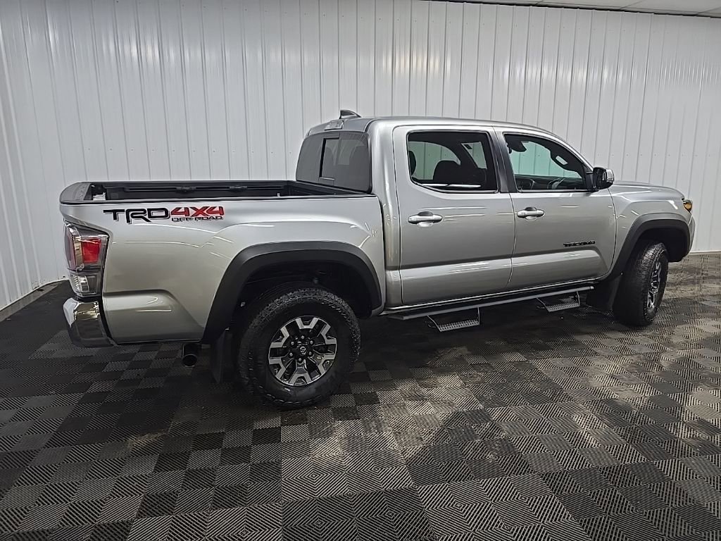 Used 2023 Toyota Tacoma TRD Off-Road w/ Black Out Package (TMS) AWD/4WD image 3