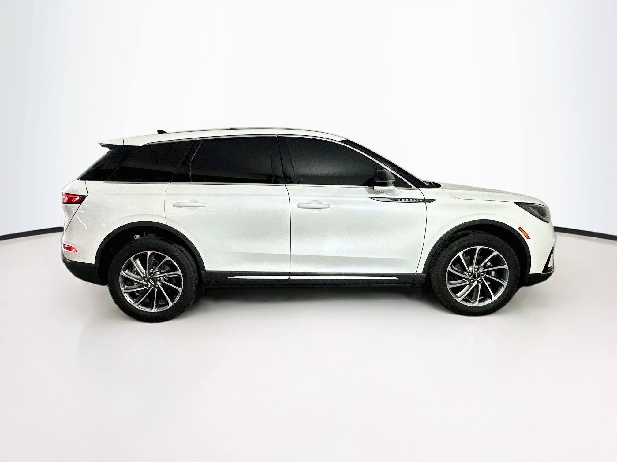 Used 2024 Lincoln Corsair FWD w/ Equipment Group 101A image 10