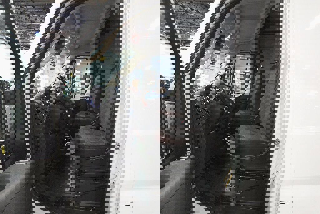 New 2026 RAM ProMaster 2500 w/ Convenience Group image 10