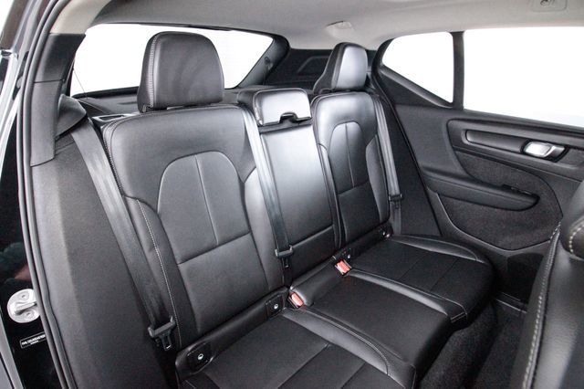 Certified 2025 Volvo XC40 B5 Core image 23