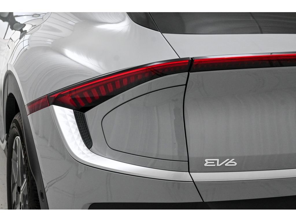 Used 2025 Kia EV6 Light w/ Light LR Technology Package image 10