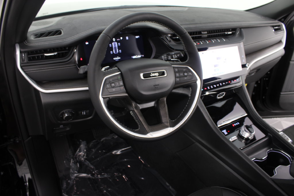 New 2027 Jeep Grand Cherokee 4WD image 8