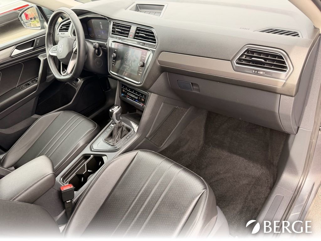 Used 2022 Volkswagen Tiguan SE image 12