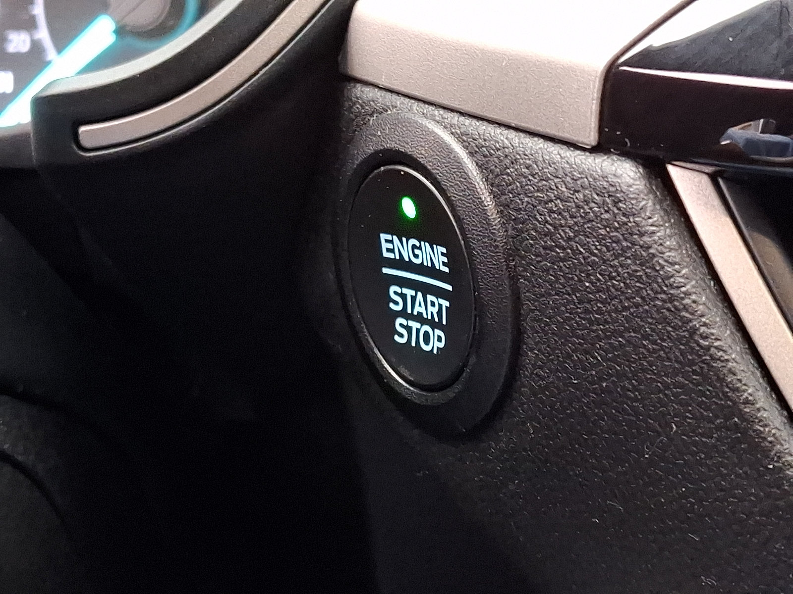Certified 2022 Ford Escape SE AWD/4WD image 26