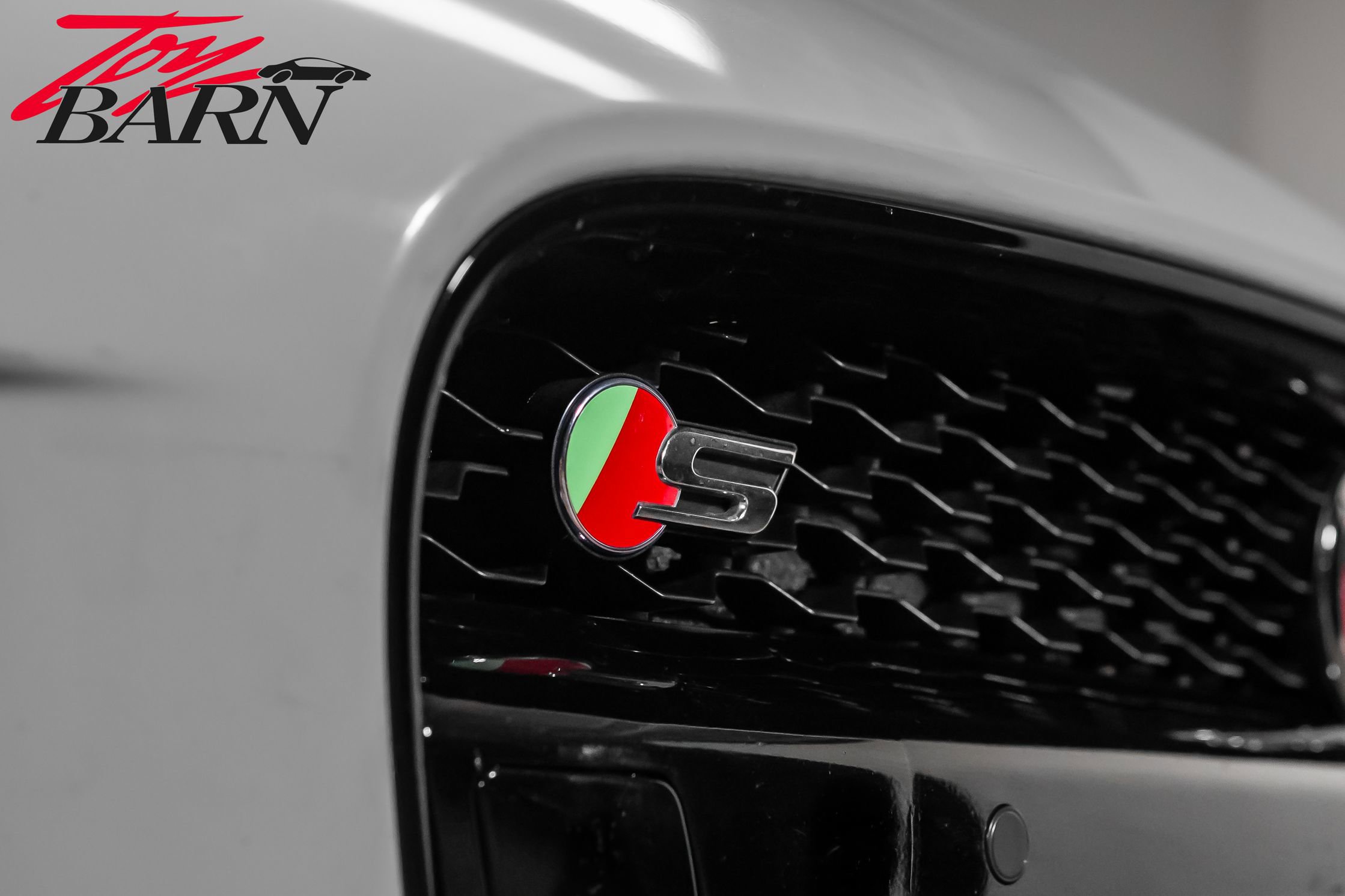 Used 2016 Jaguar F-TYPE S image 18