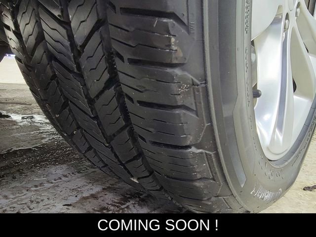 Used 2019 Ford Explorer XLT w/ Equipment Group 202A AWD/4WD image 11