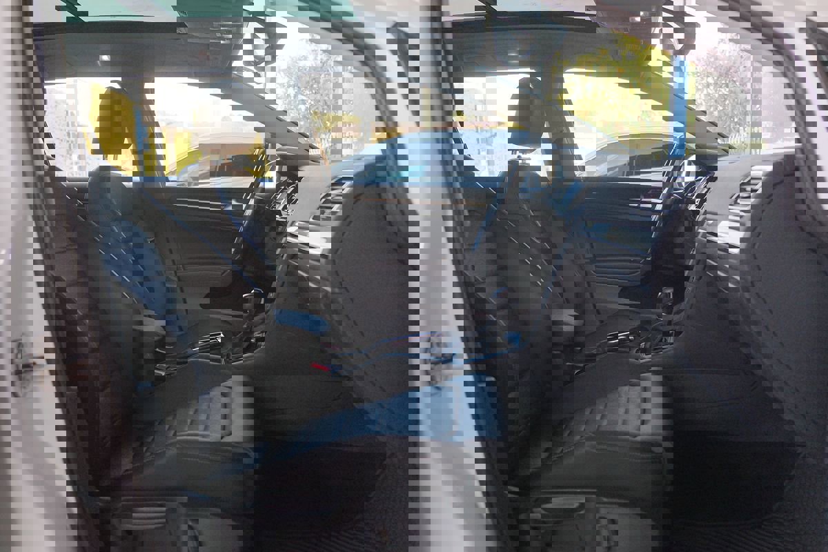 Used 2017 Volkswagen Golf SEL image 31