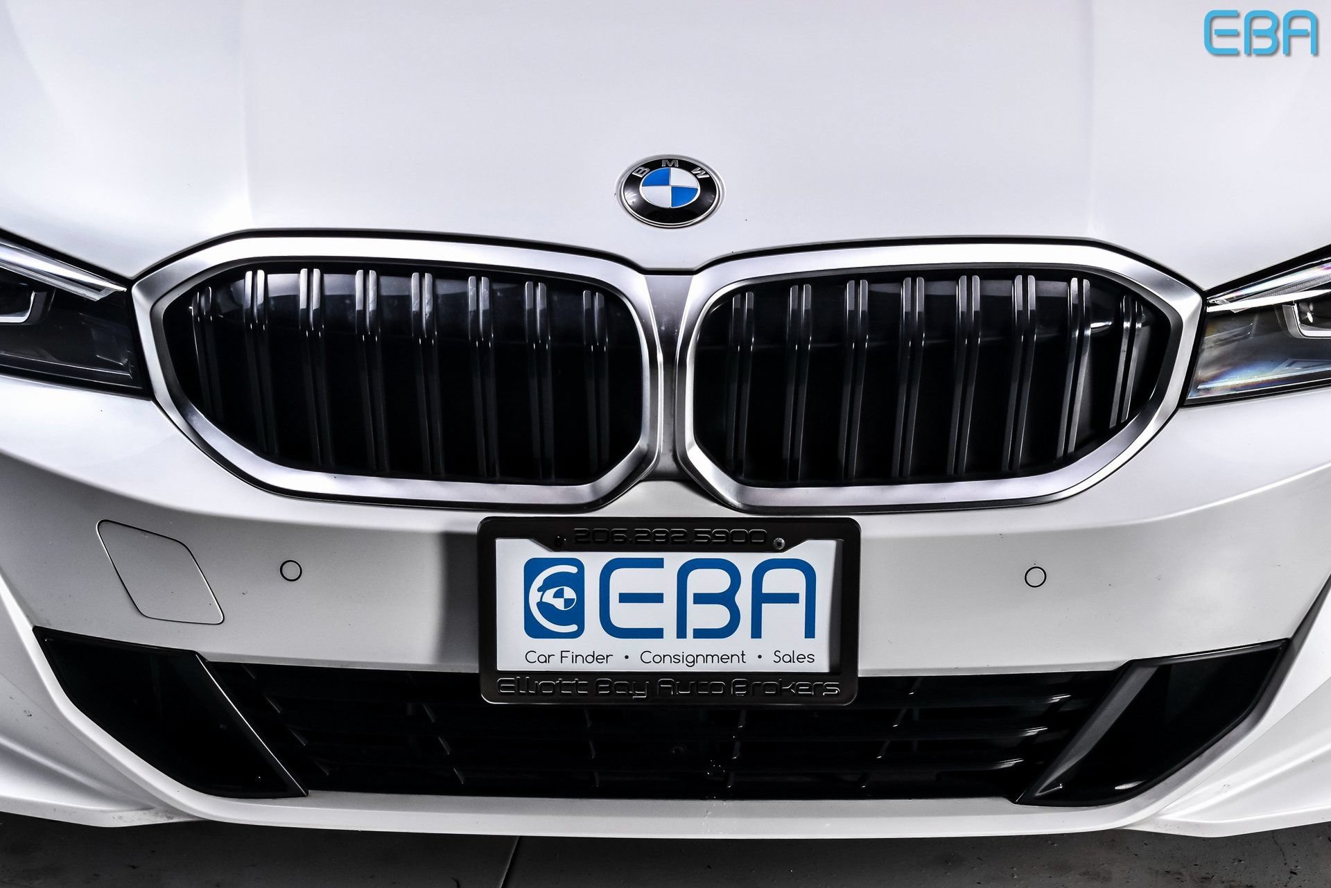 Used 2025 BMW 330i xDrive Sedan w/ Convenience Package AWD/4WD image 9