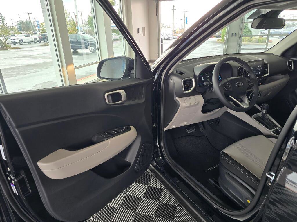 New 2026 Hyundai Venue SEL image 33