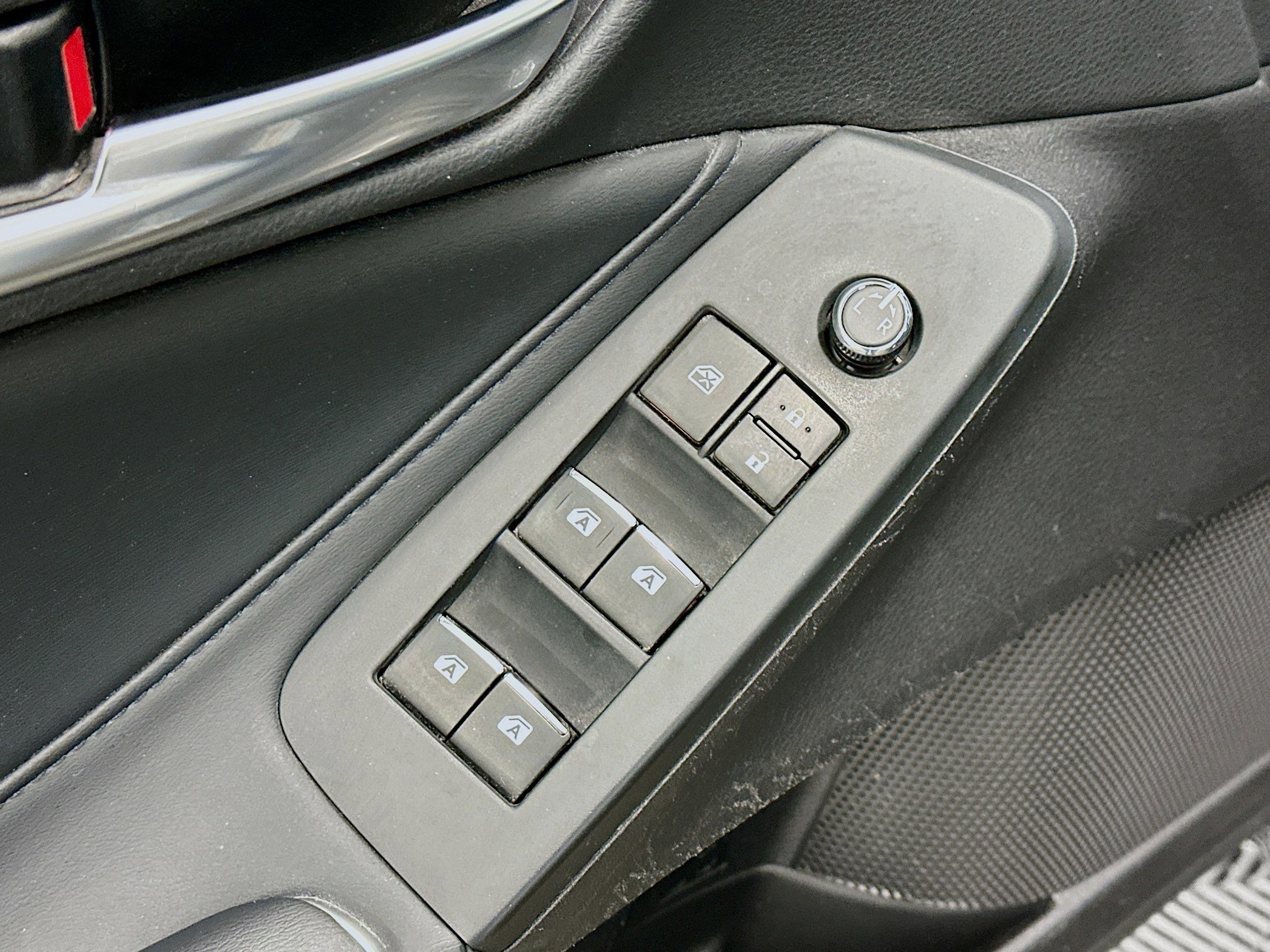 Used 2019 Toyota Avalon XLE image 15