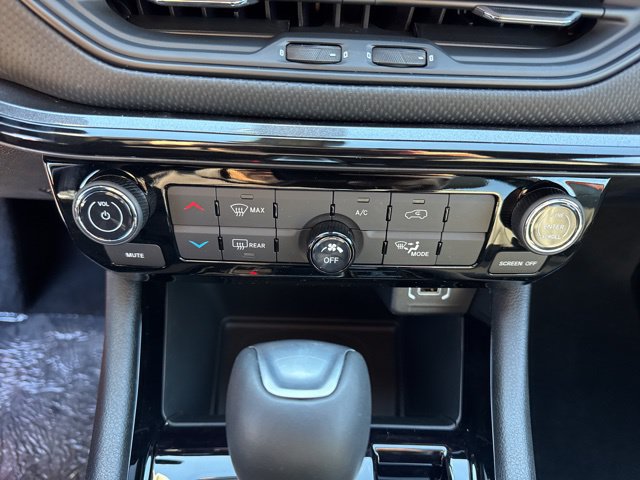 New 2026 Jeep Compass Latitude AWD/4WD image 16