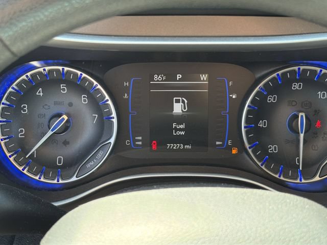 Used 2018 Chrysler Pacifica Touring Plus w/ Tire & Wheel Group FWD image 21