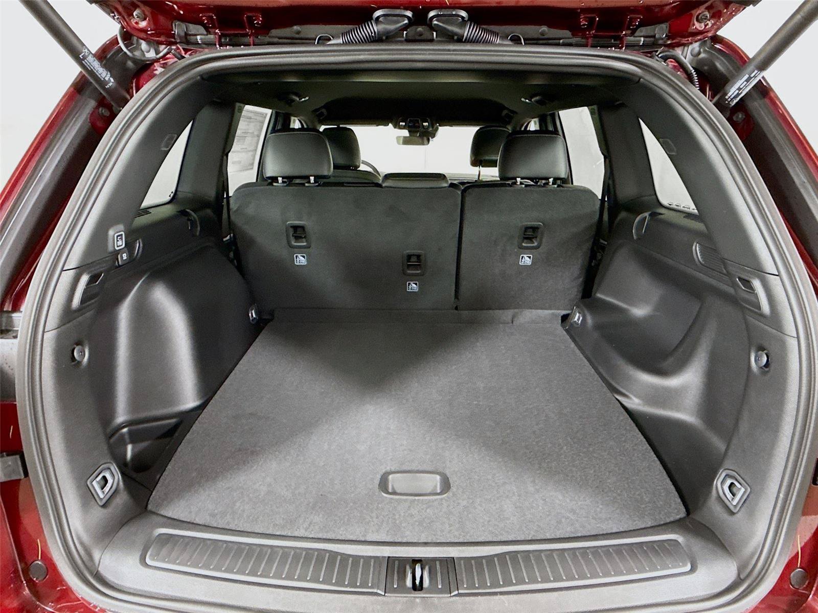 New 2026 Jeep Grand Cherokee Altitude AWD/4WD image 18