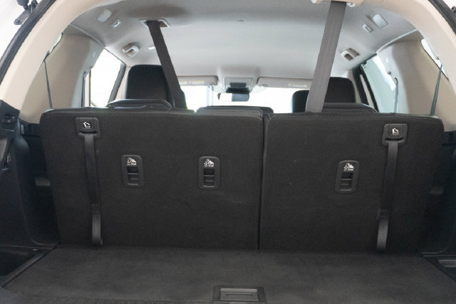 Used 2025 Honda Pilot EX-L image 10