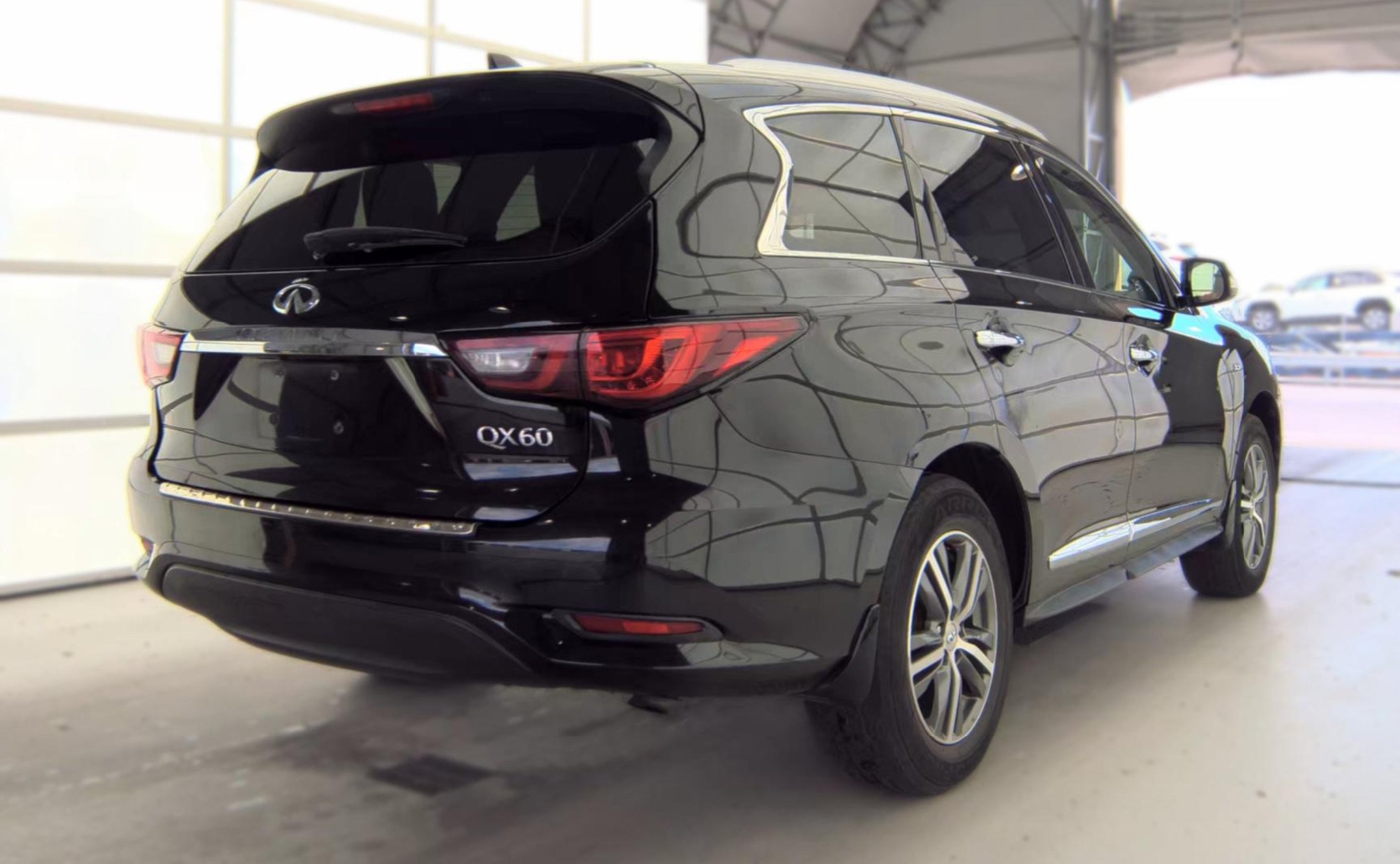 Used 2020 INFINITI QX60 Luxe FWD image 5