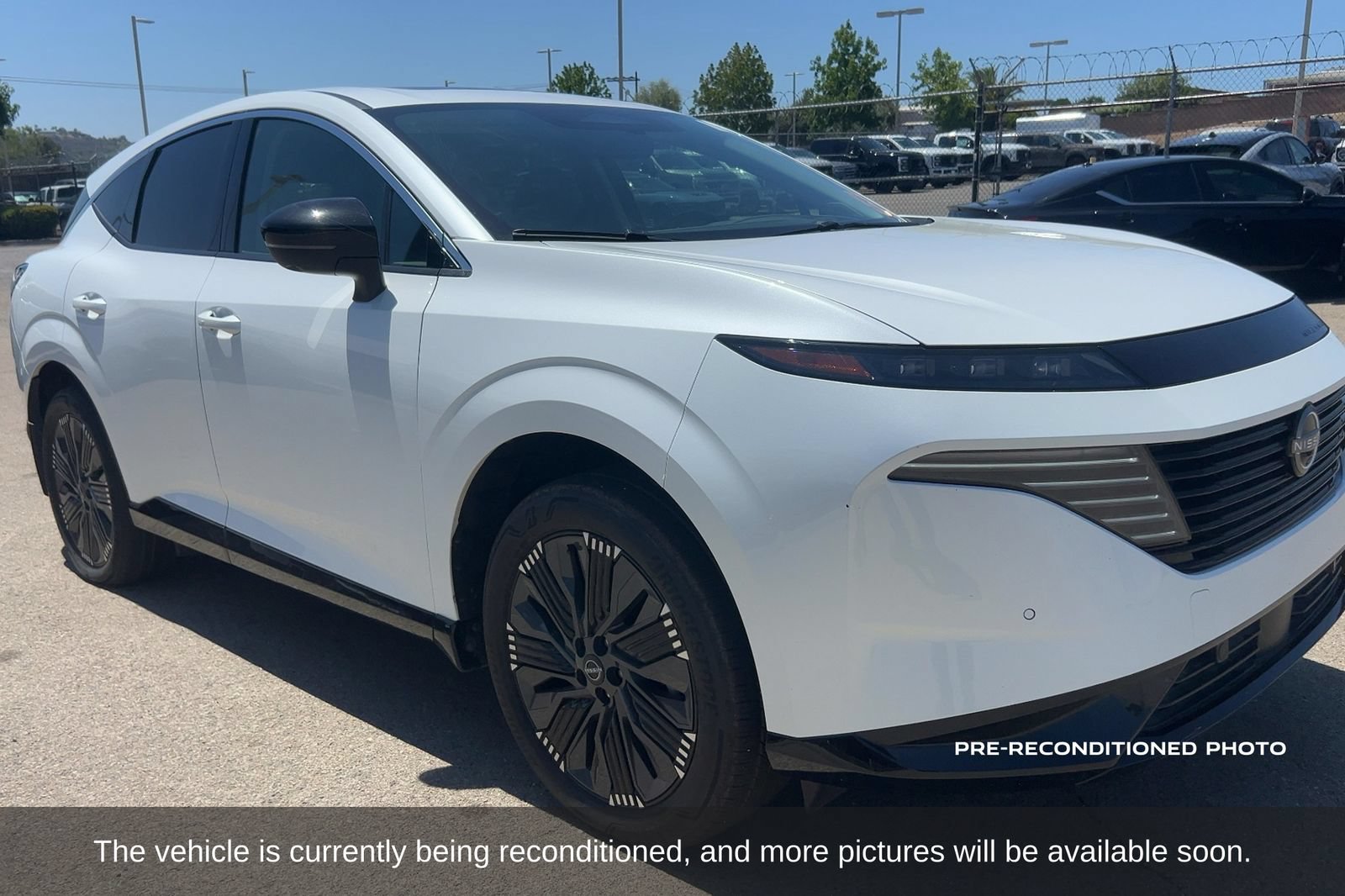 Used 2025 Nissan Murano Platinum w/ Cargo Package AWD/4WD image 3
