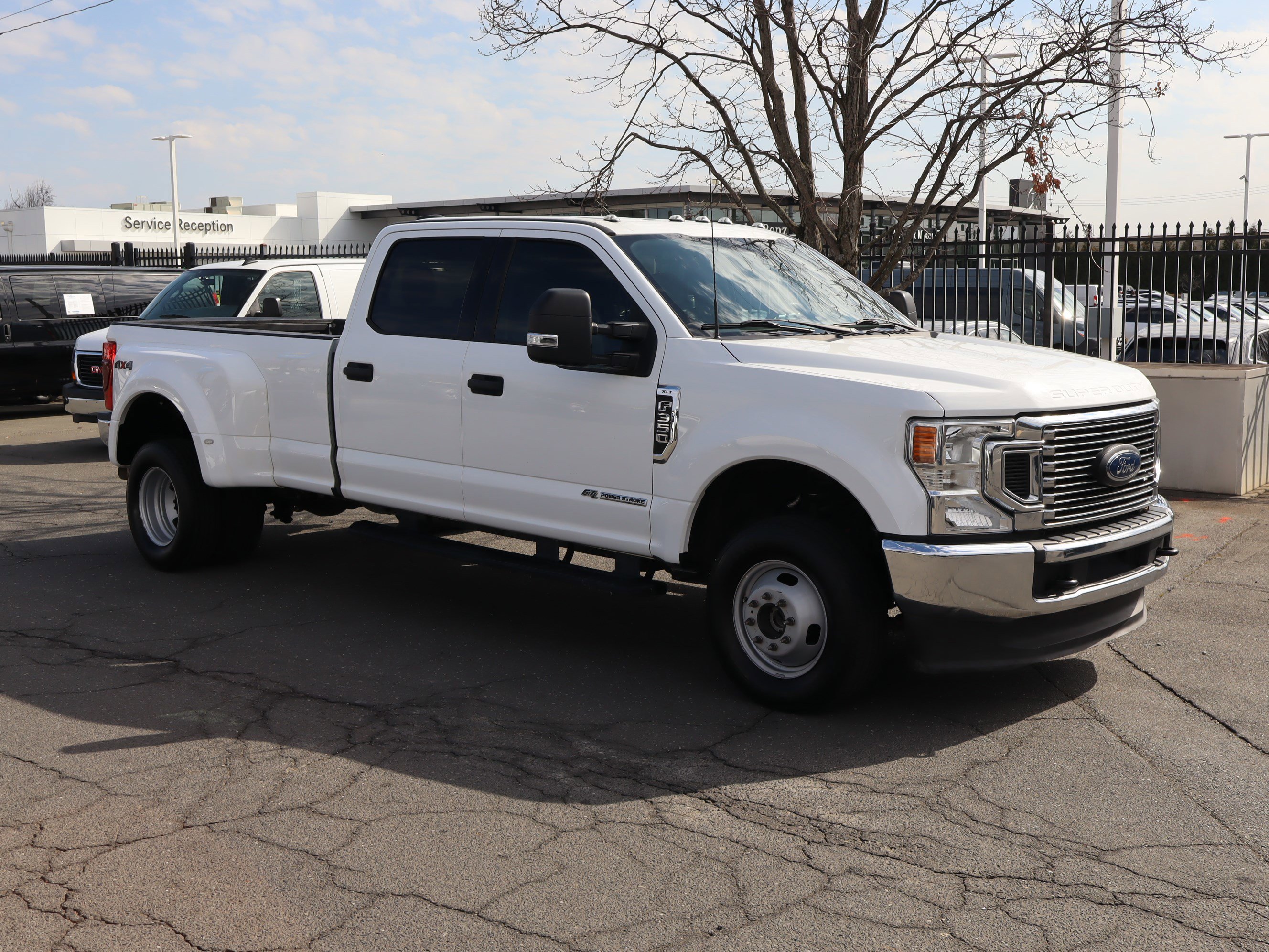 Used 2022 Ford F350 XLT image 2
