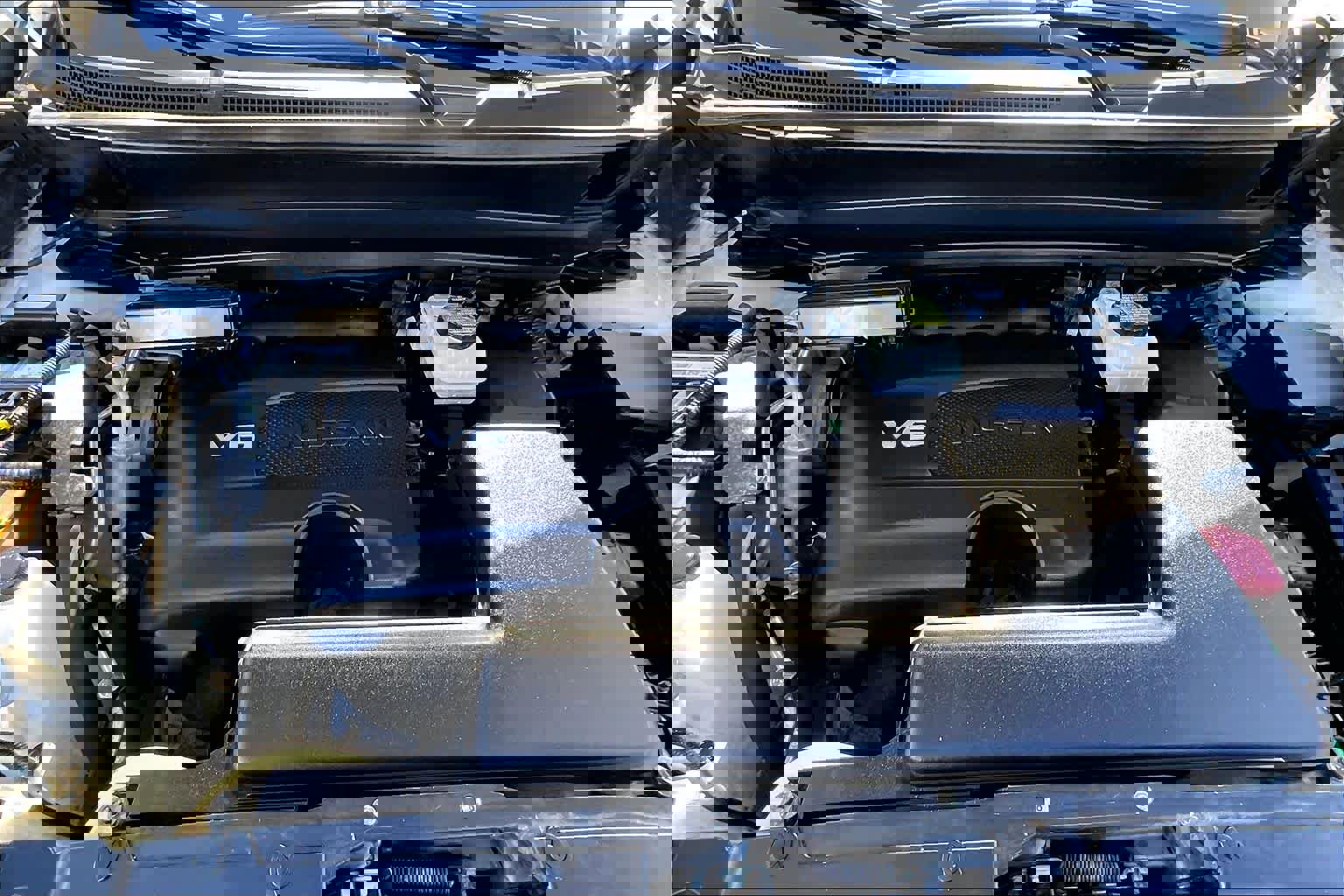 Used 2018 Nissan Pathfinder SV image 30