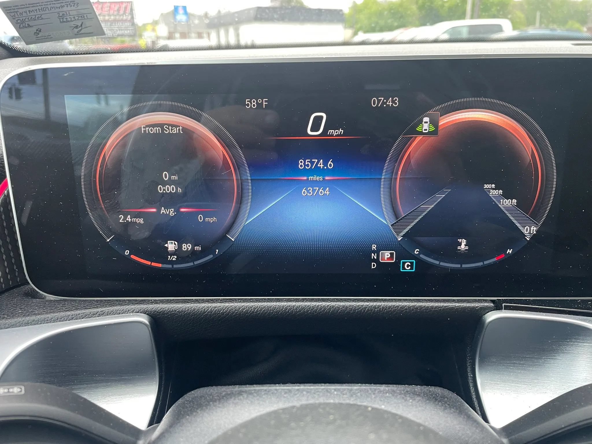 Used 2021 Mercedes-Benz GLB 250 4MATIC w/ Premium Package image 6