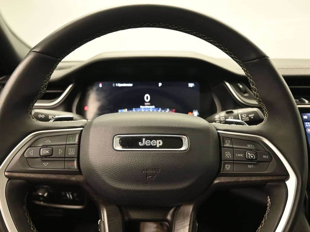 Used 2024 Jeep Grand Cherokee L Limited w/ Luxury Tech Group II AWD/4WD image 14