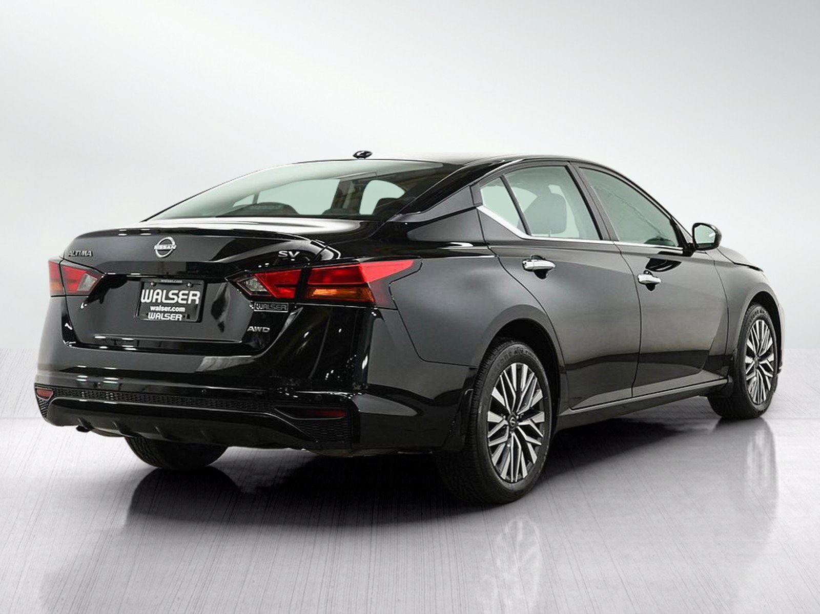 Used 2024 Nissan Altima 2.5 SV AWD/4WD image 5