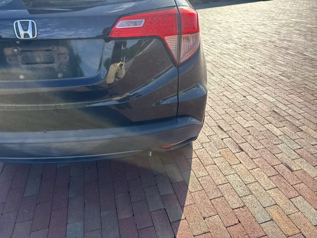 Used 2017 Honda HR-V LX image 12