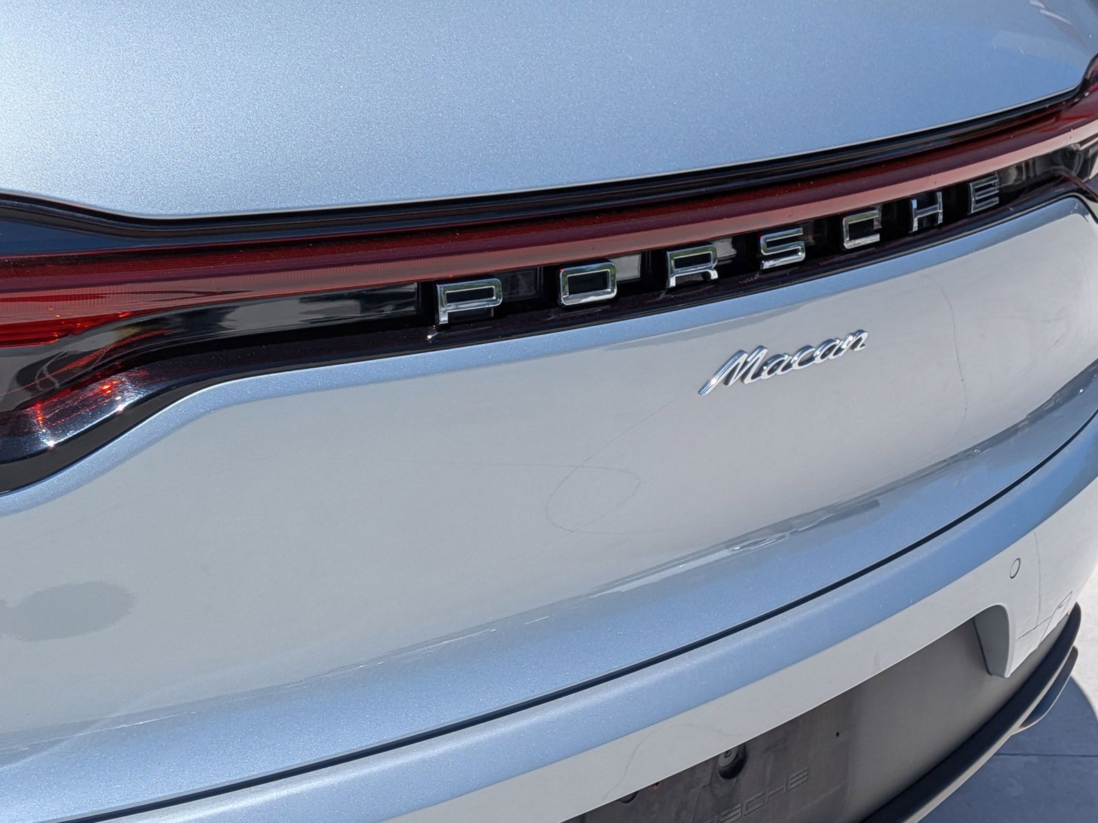 Certified 2019 Porsche Macan AWD/4WD image 13