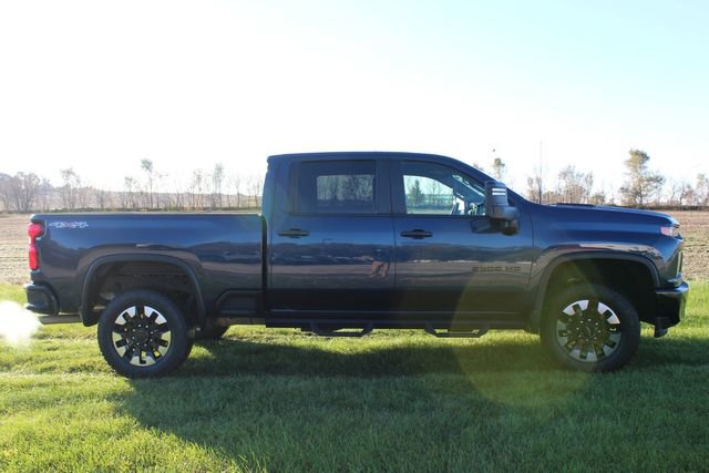 Used 2020 Chevrolet Silverado 2500 Custom w/ Custom Value Package image 8
