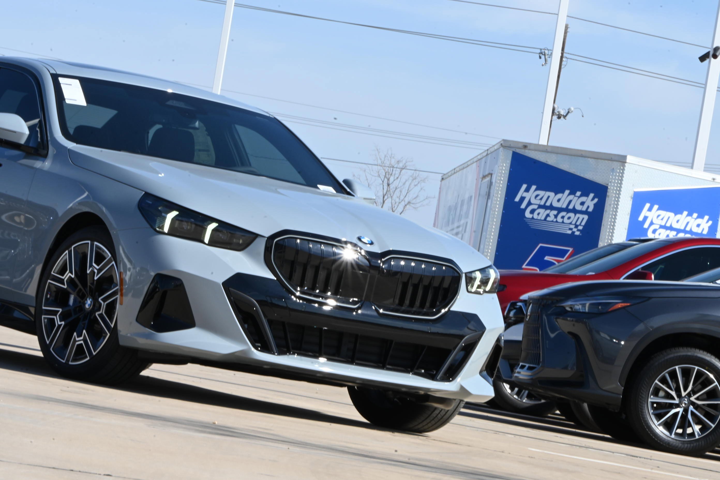New 2026 BMW 530i xDrive w/ M Sport Package AWD/4WD image 5