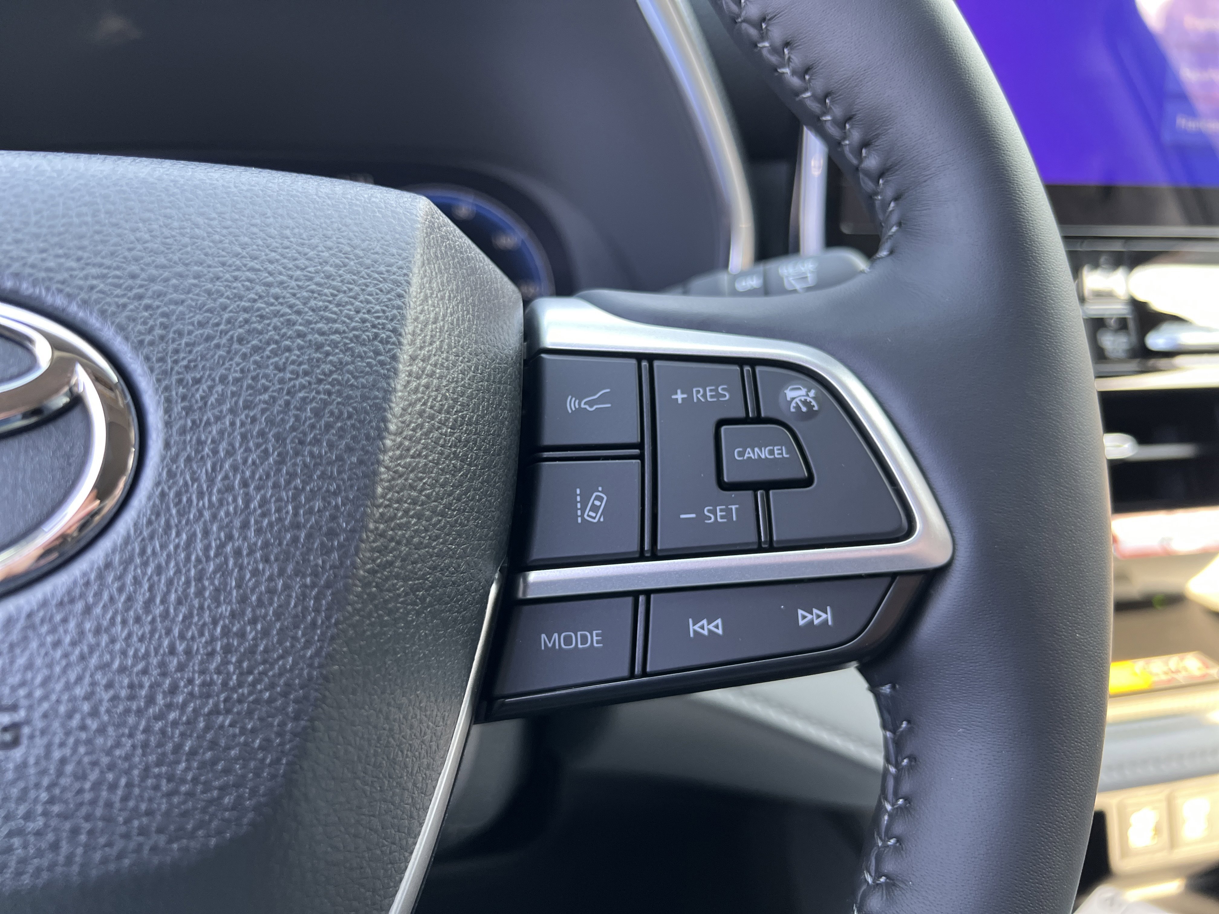 New 2026 Toyota Highlander Platinum image 21