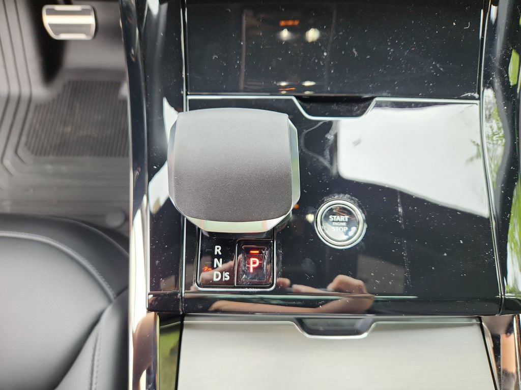 New 2026 Land Rover Range Rover Sport Dynamic SE AWD/4WD image 16