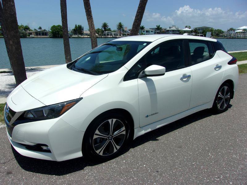 Used 2018 Nissan Leaf SL w/ SL Technology Package FWD image 4