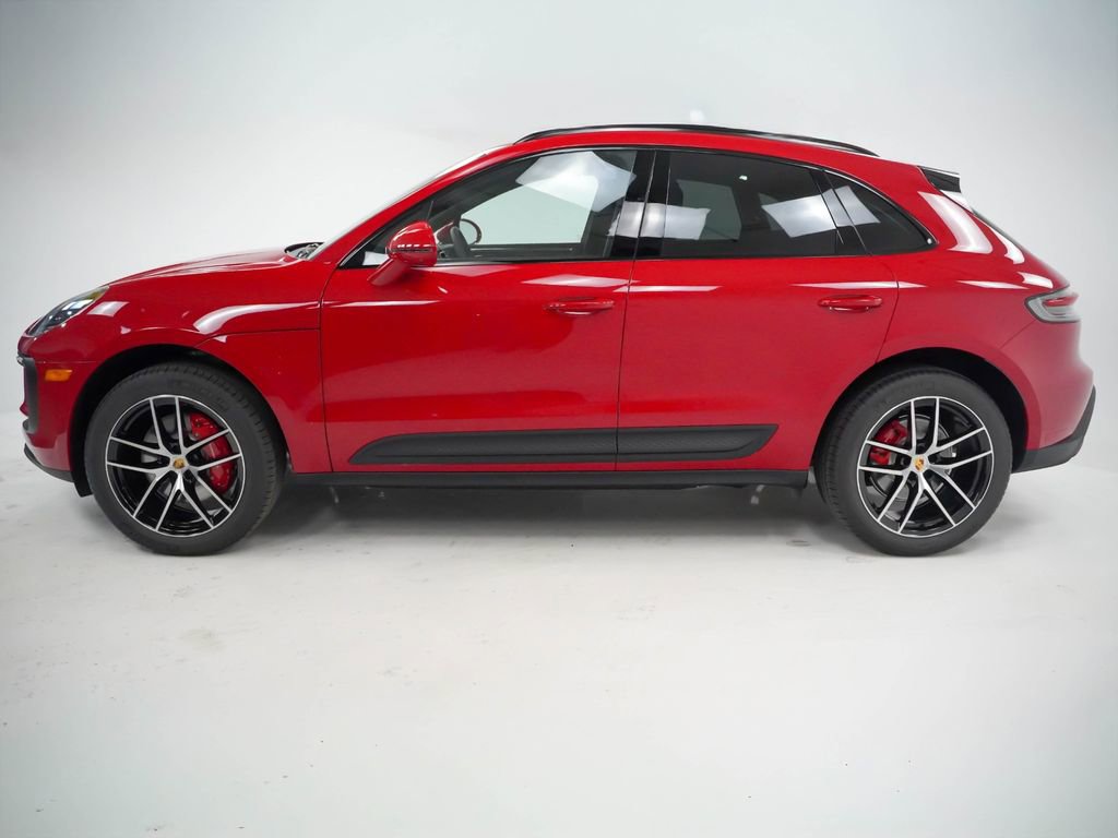 Certified 2025 Porsche Macan S video 2