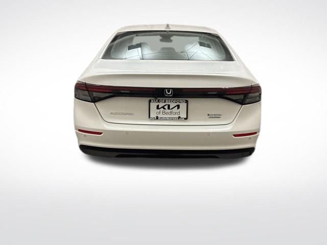 Used 2024 Honda Accord Touring image 6