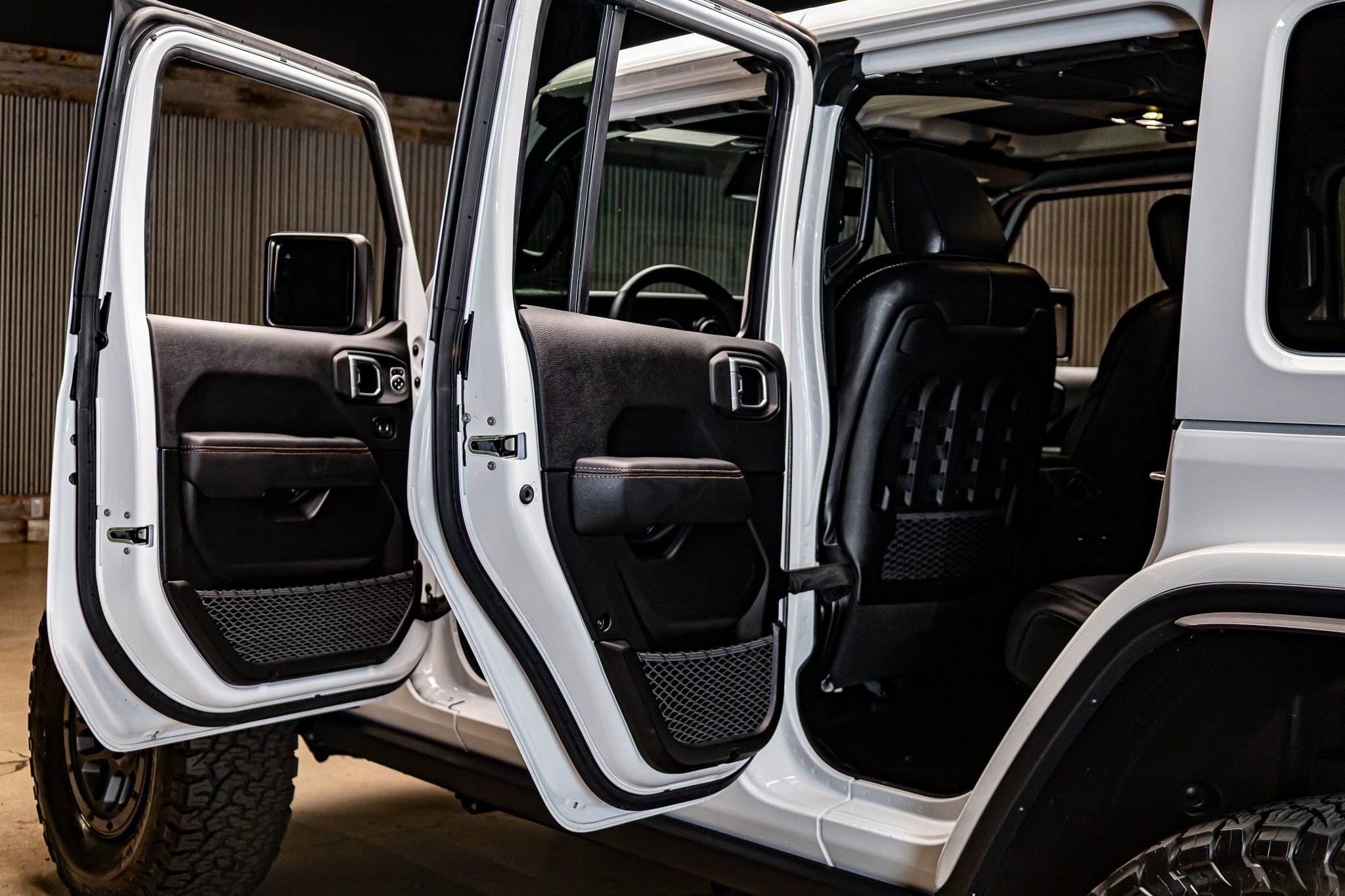 Used 2023 Jeep Wrangler Unlimited Rubicon 392 w/ Xtreme Recon 35" Tire Package image 27