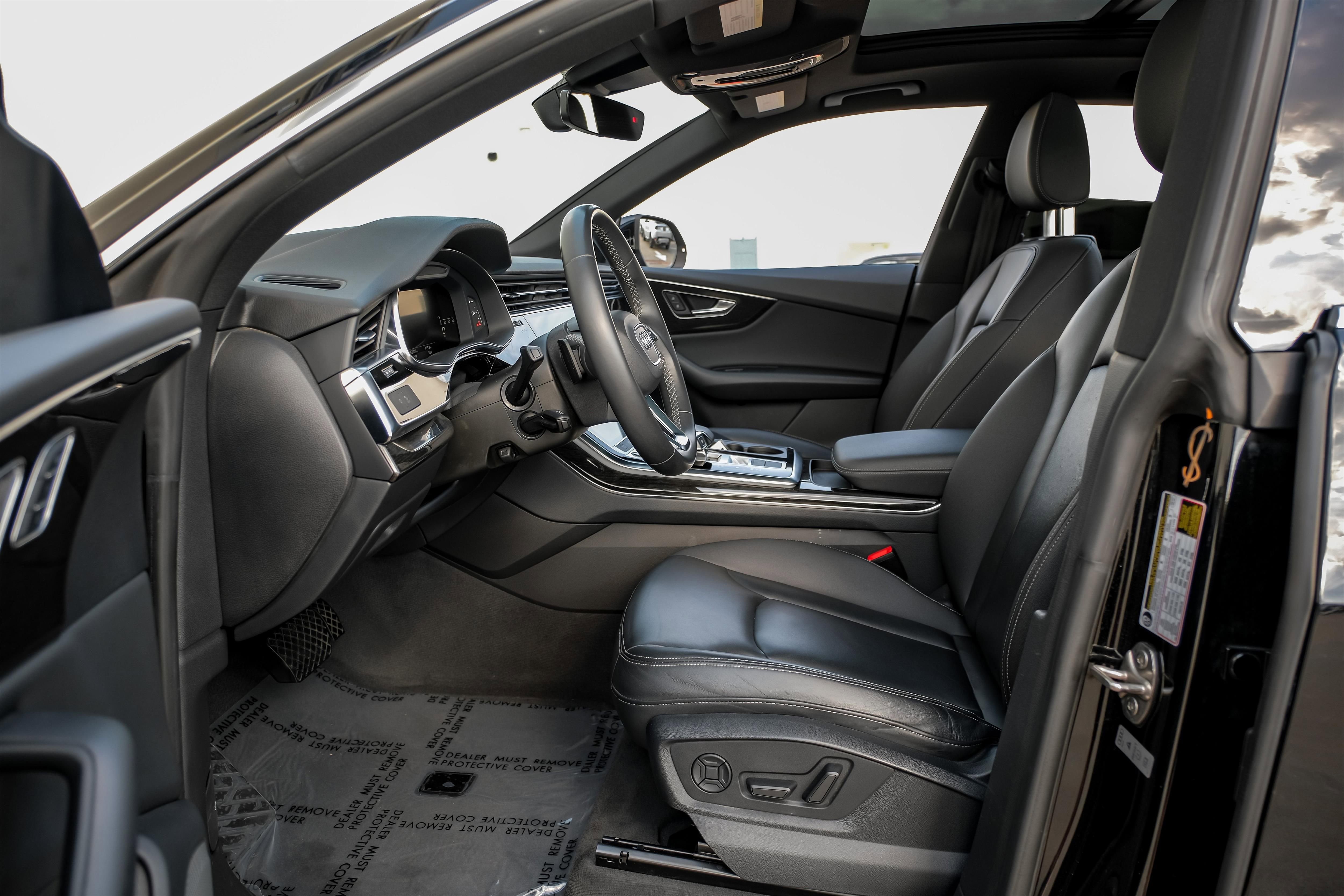 Used 2021 Audi Q8 Premium w/ Convenience Package image 3