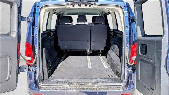 Used 2016 Mercedes-Benz Metris Passenger image 7