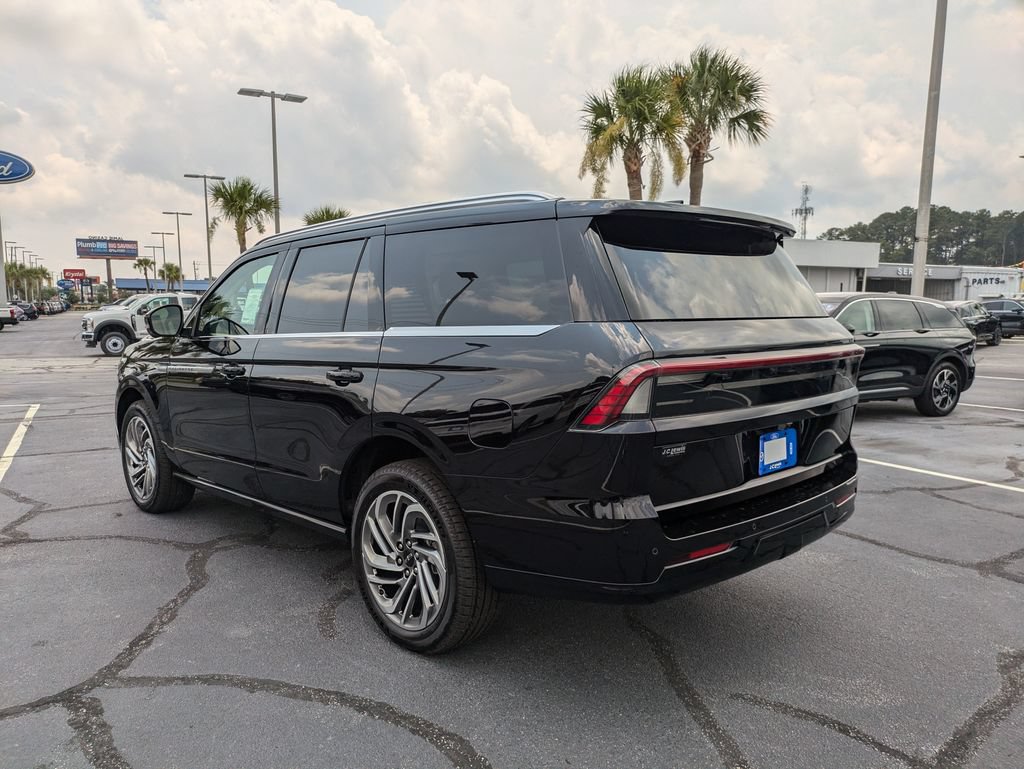 New 2027 Lincoln Navigator Reserve AWD/4WD image 6
