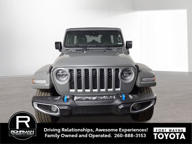 Used 2022 Jeep Wrangler Unlimited Sahara w/ Cold Weather Group image 3