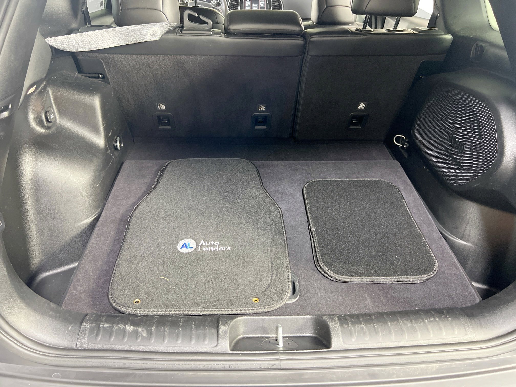 Used 2022 Jeep Cherokee Limited image 24