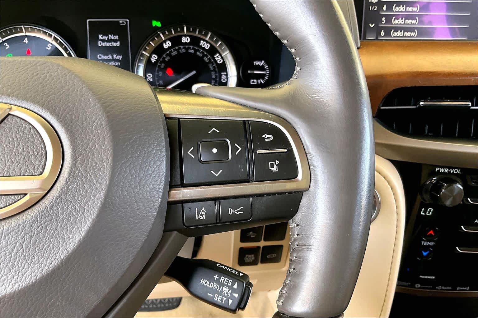 Used 2019 Lexus LX 570 4WD w/ Luxury Package image 22