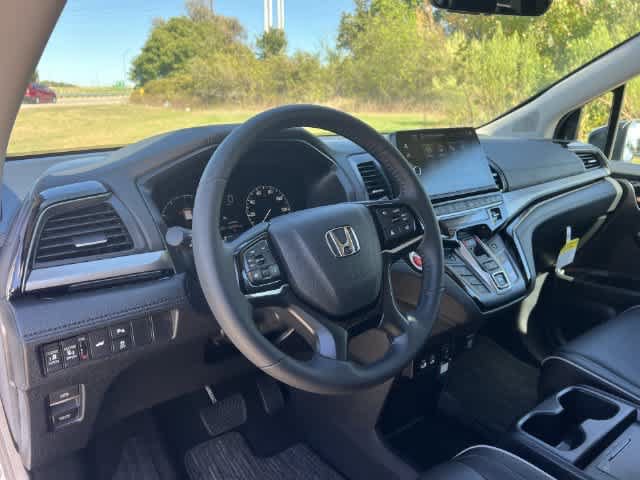 Certified 2026 Honda Odyssey Touring image 15
