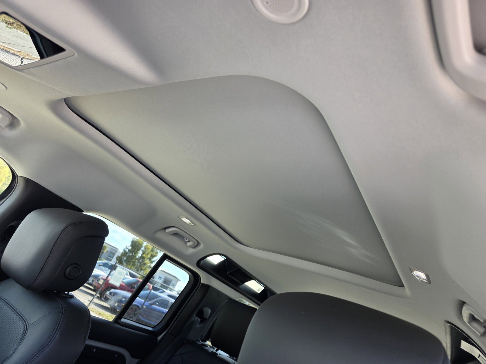 New 2026 Land Rover Defender 110 X-Dynamic SE image 16